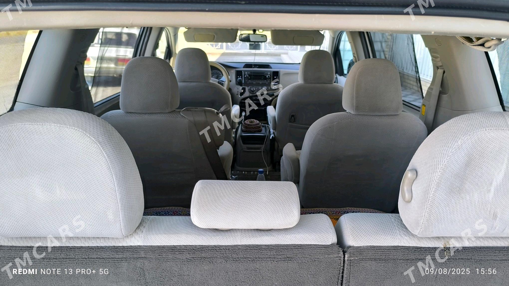 Toyota Sienna 2010 - 290 000 TMT - Baýramaly - img 4