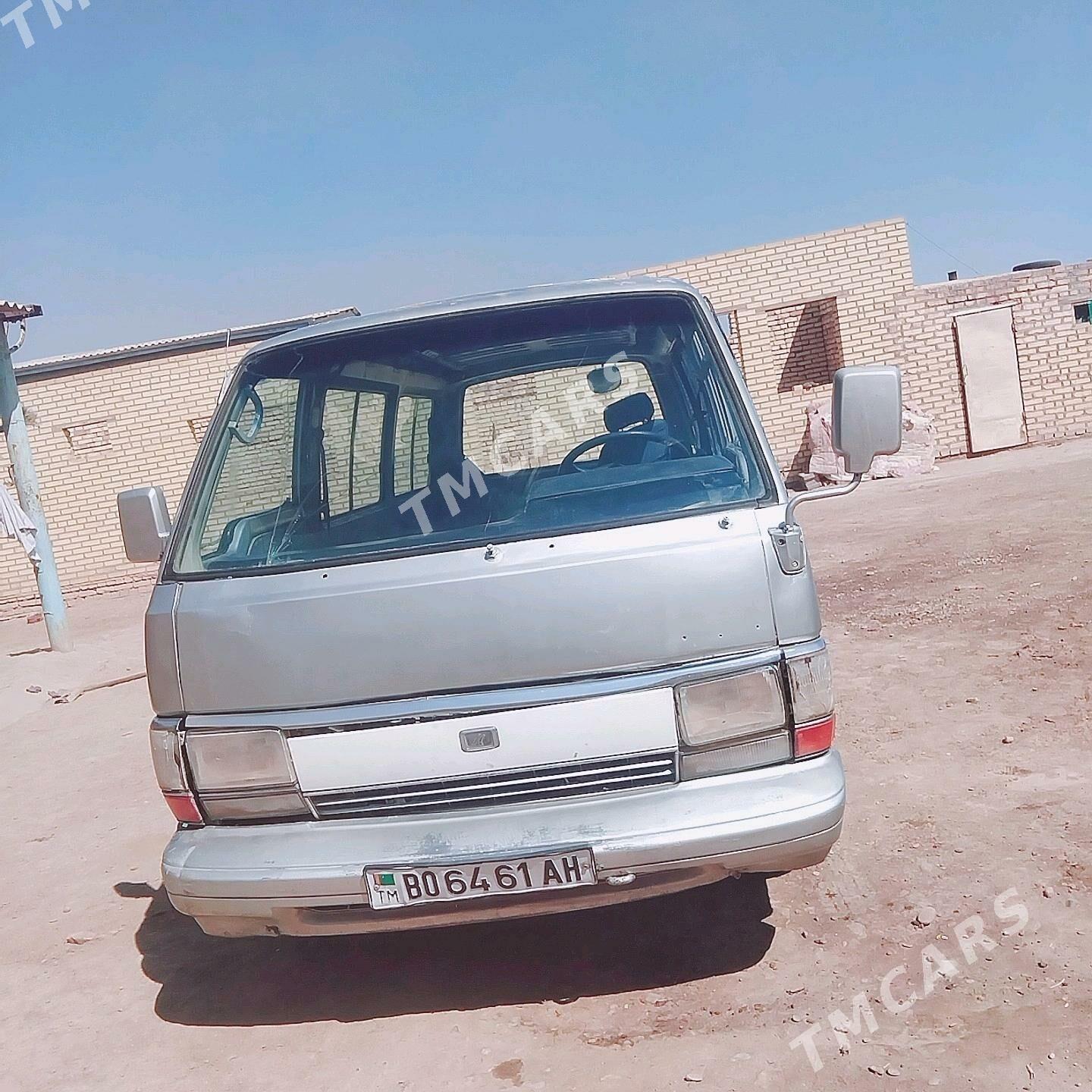 Toyota Hiace 1989 - 36 000 TMT - Sarahs - img 3