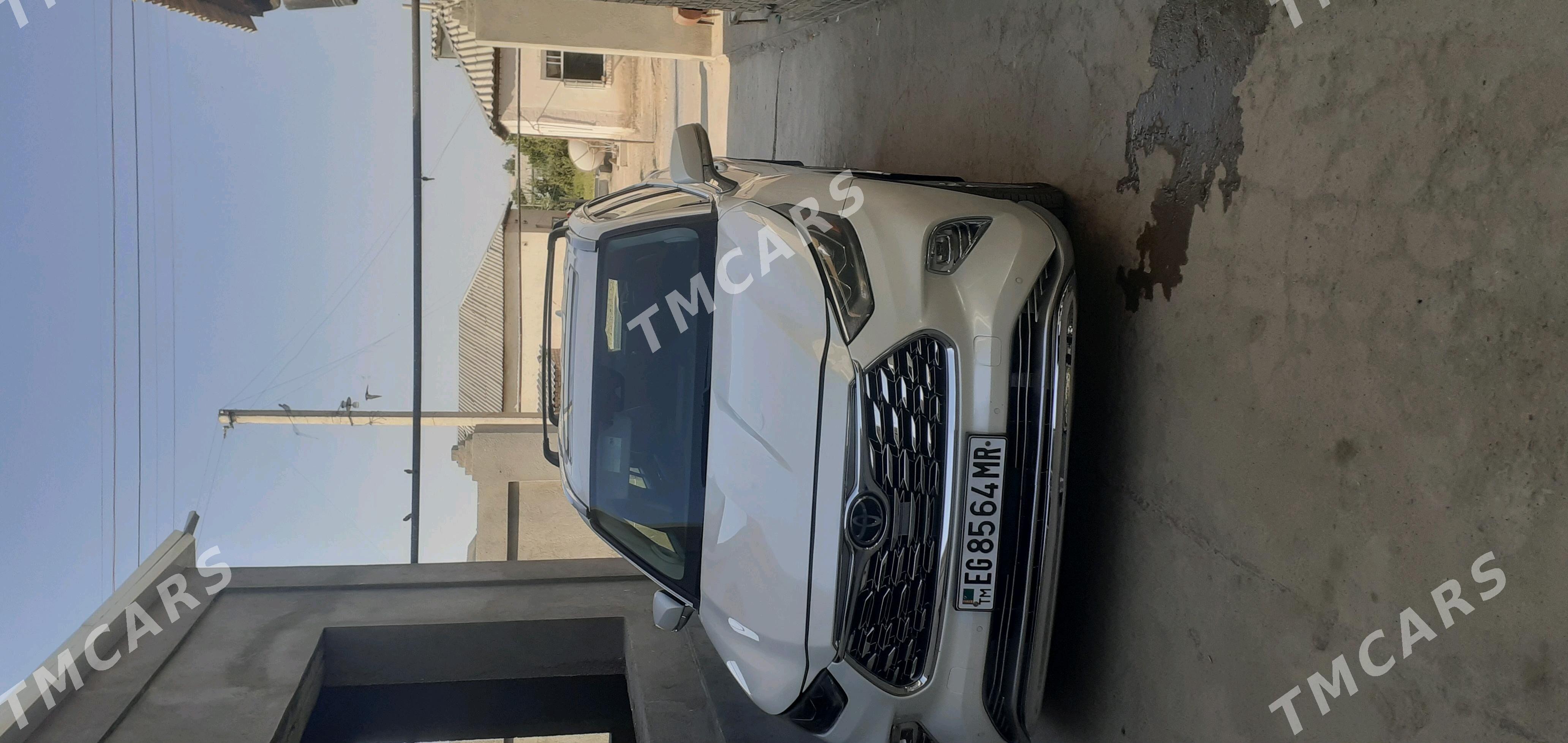Toyota Highlander 2021 - 560 000 TMT - Мары - img 3