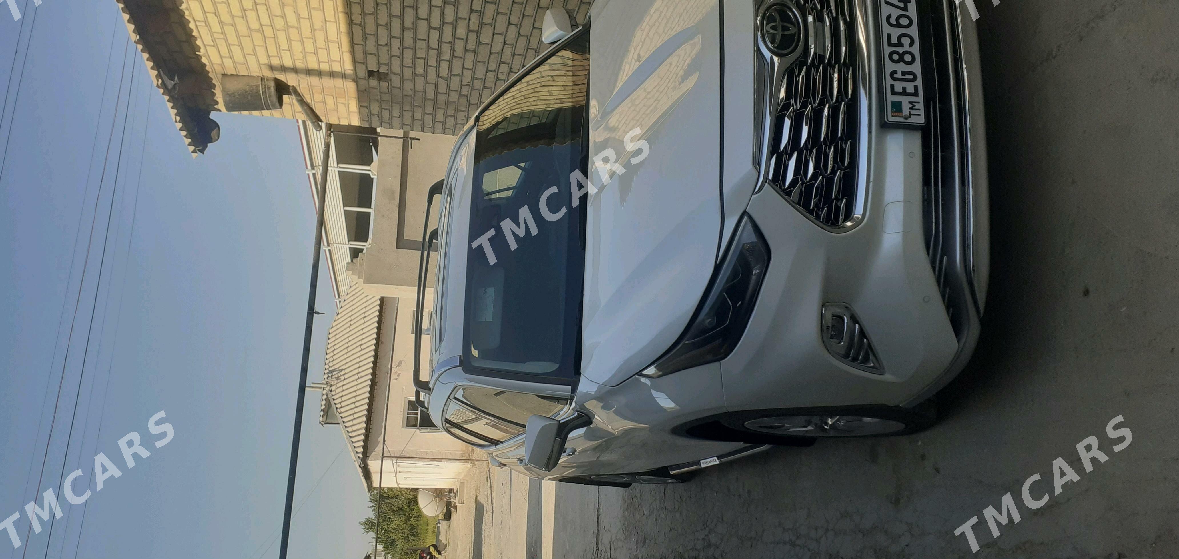 Toyota Highlander 2021 - 560 000 TMT - Мары - img 2