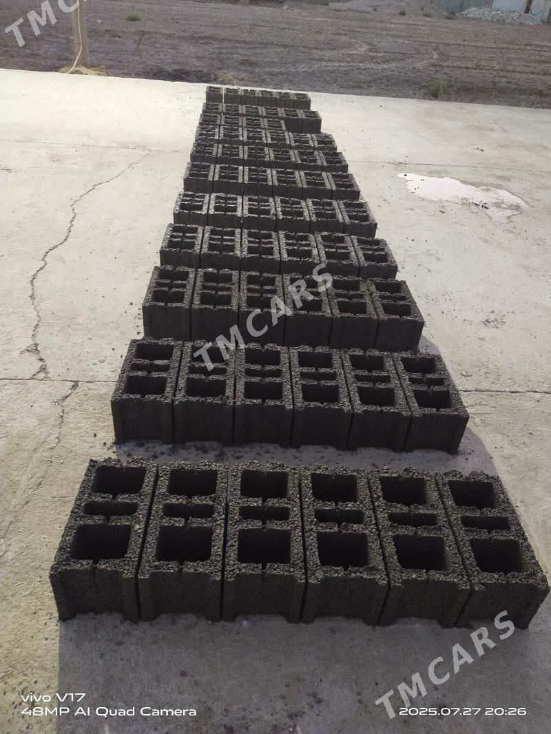 Beton zarik kerpiç işi - Мары - img 1