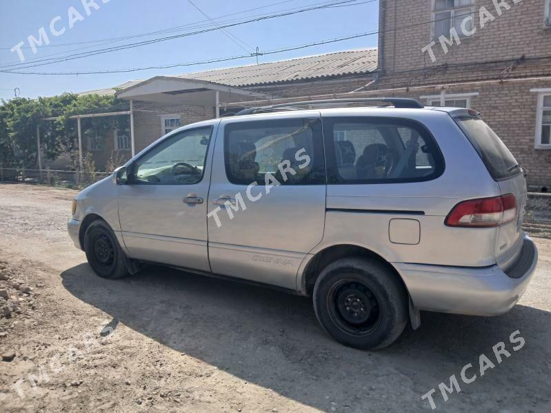 Toyota Sienna 2001 - 130 000 TMT - Гарабекевюл - img 4