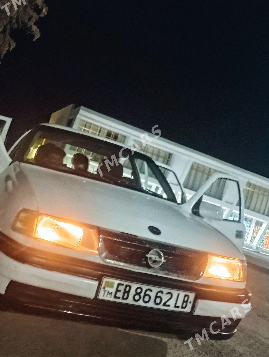 Opel Vectra 1991 - 22 000 TMT - Дянев - img 3