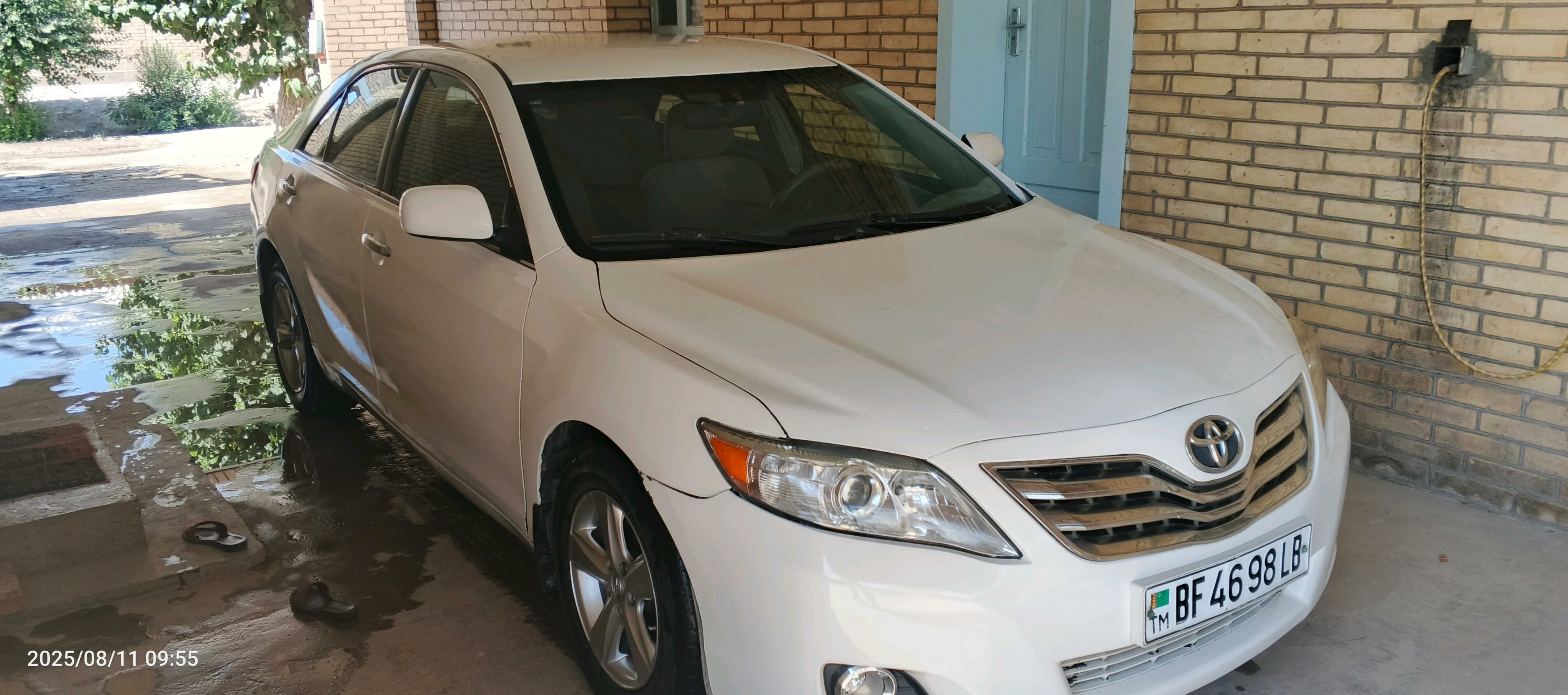 Toyota Camry 2010 - 140 000 TMT - Халач - img 3