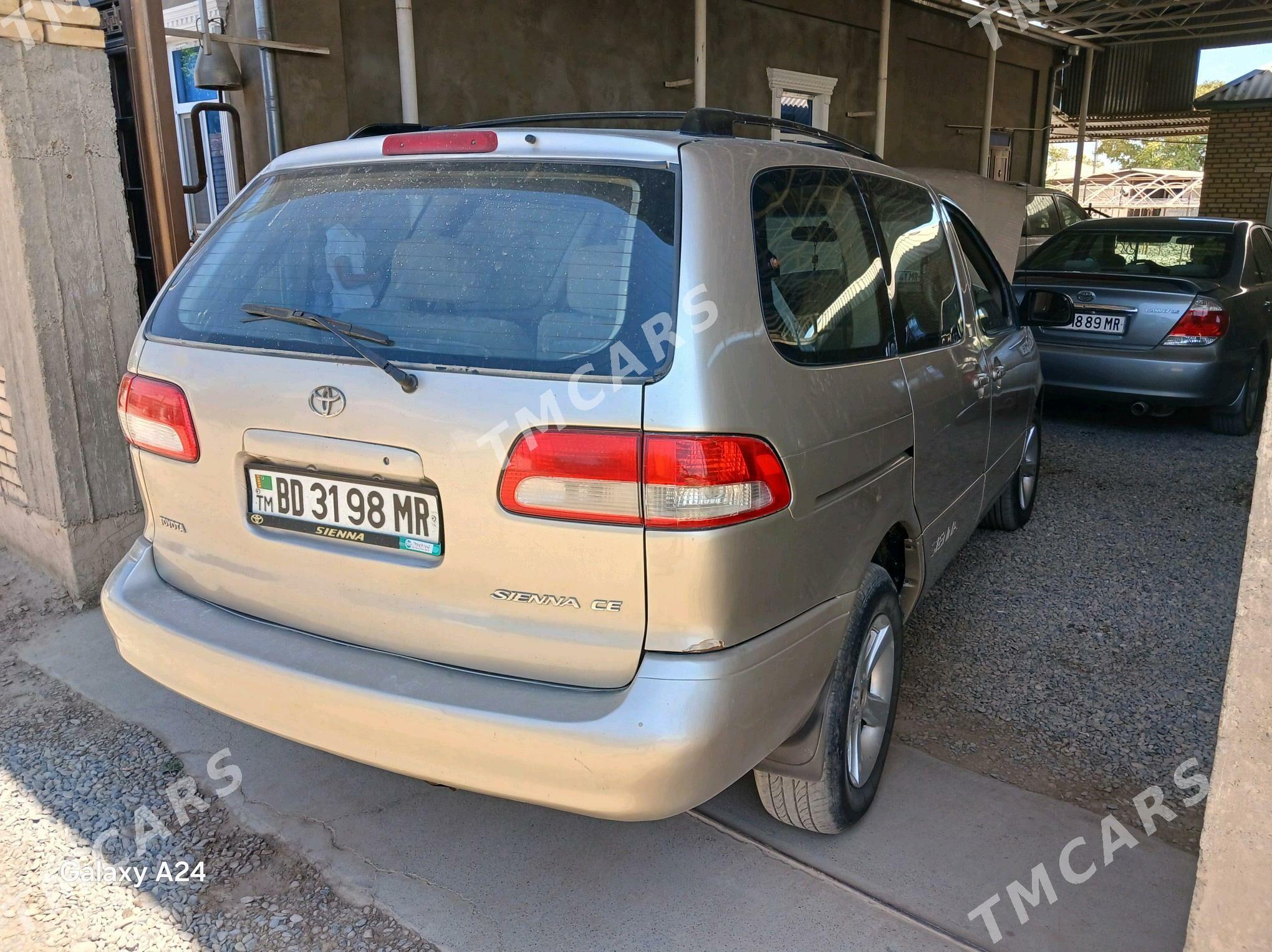 Toyota Sienna 2002 - 160 000 TMT - Mary - img 3