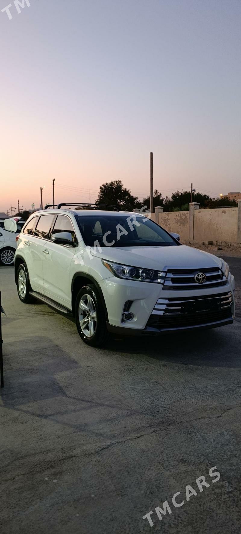 Toyota Highlander 2018 - 490 000 TMT - Мары - img 7