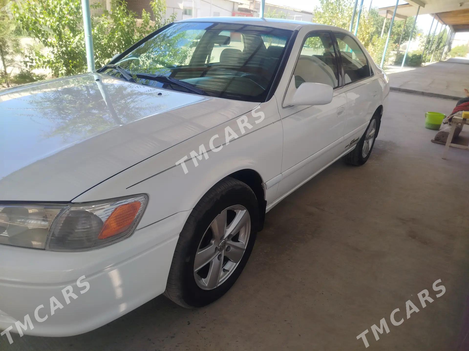 Toyota Camry 2000 - 134 000 TMT - Boldumsaz - img 4