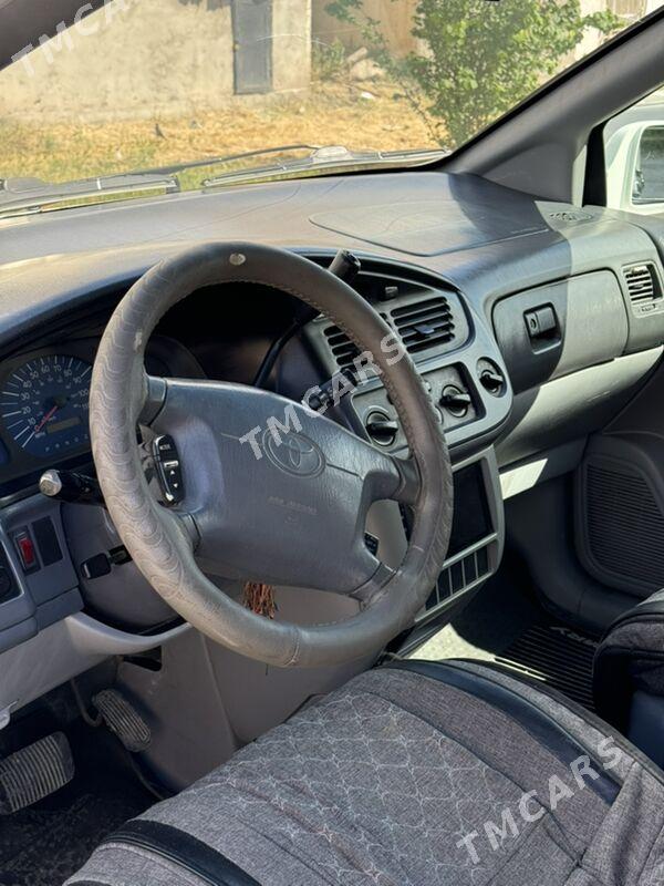 Toyota Sienna 2001 - 140 000 TMT - Türkmenabat - img 2