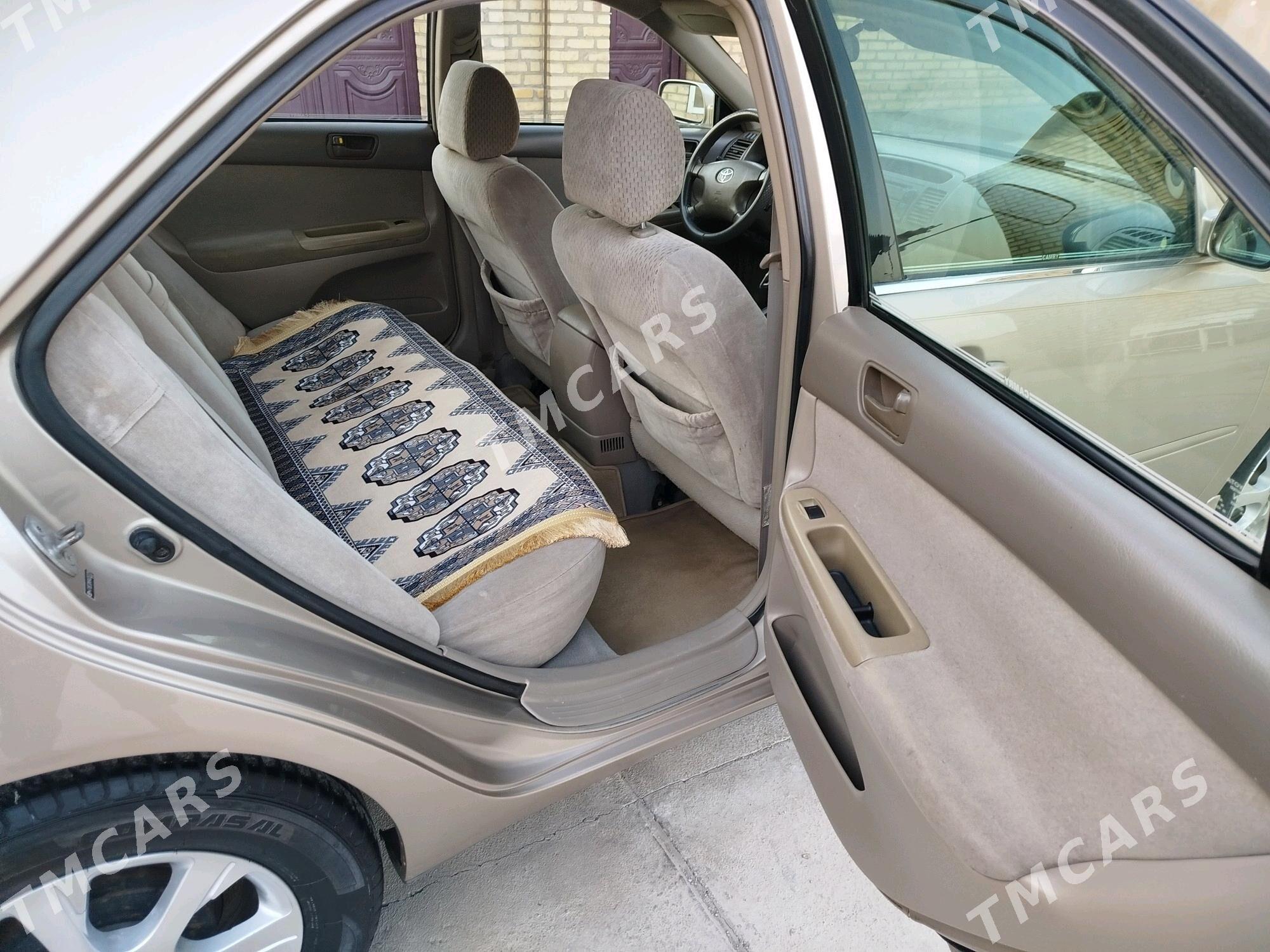 Toyota Camry 2004 - 170 000 TMT - Köneürgenç - img 9