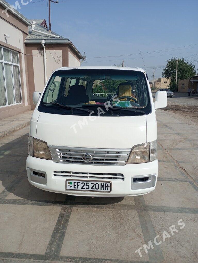 Nissan Urvan 2002 - 120 000 TMT - Мары - img 2