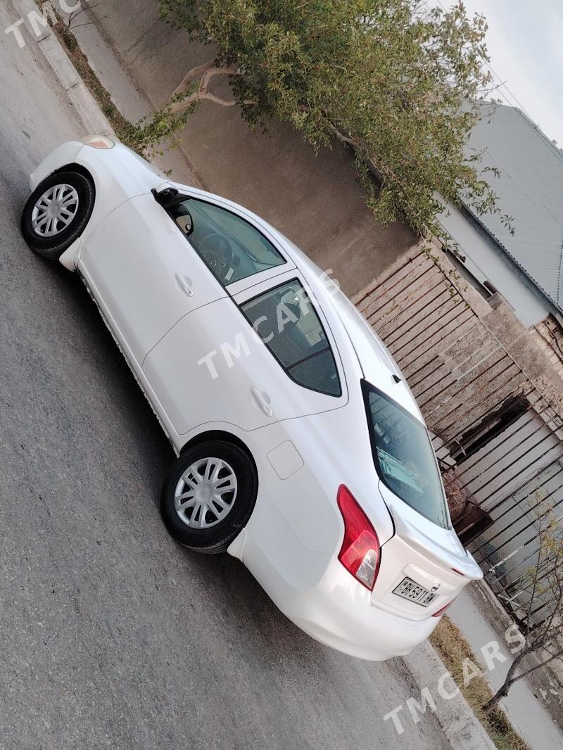 Nissan Versa 2012 - 80 000 TMT - Балканабат - img 3