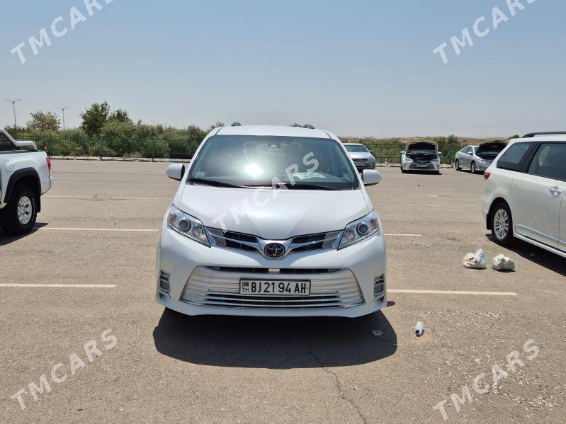 Toyota Sienna 2019 - 388 000 TMT - Aşgabat - img 2
