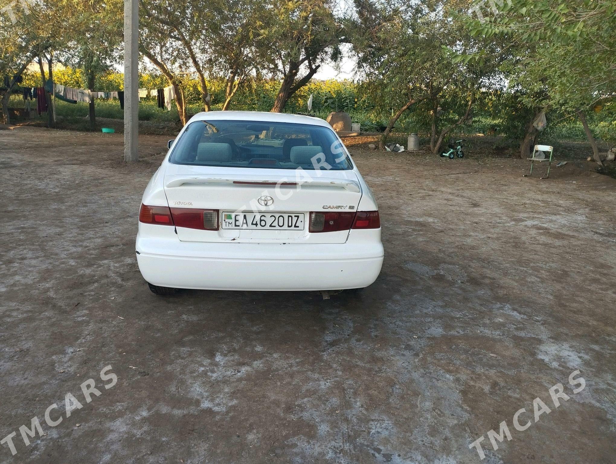 Toyota Camry 2000 - 140 000 TMT - Köneürgenç - img 4