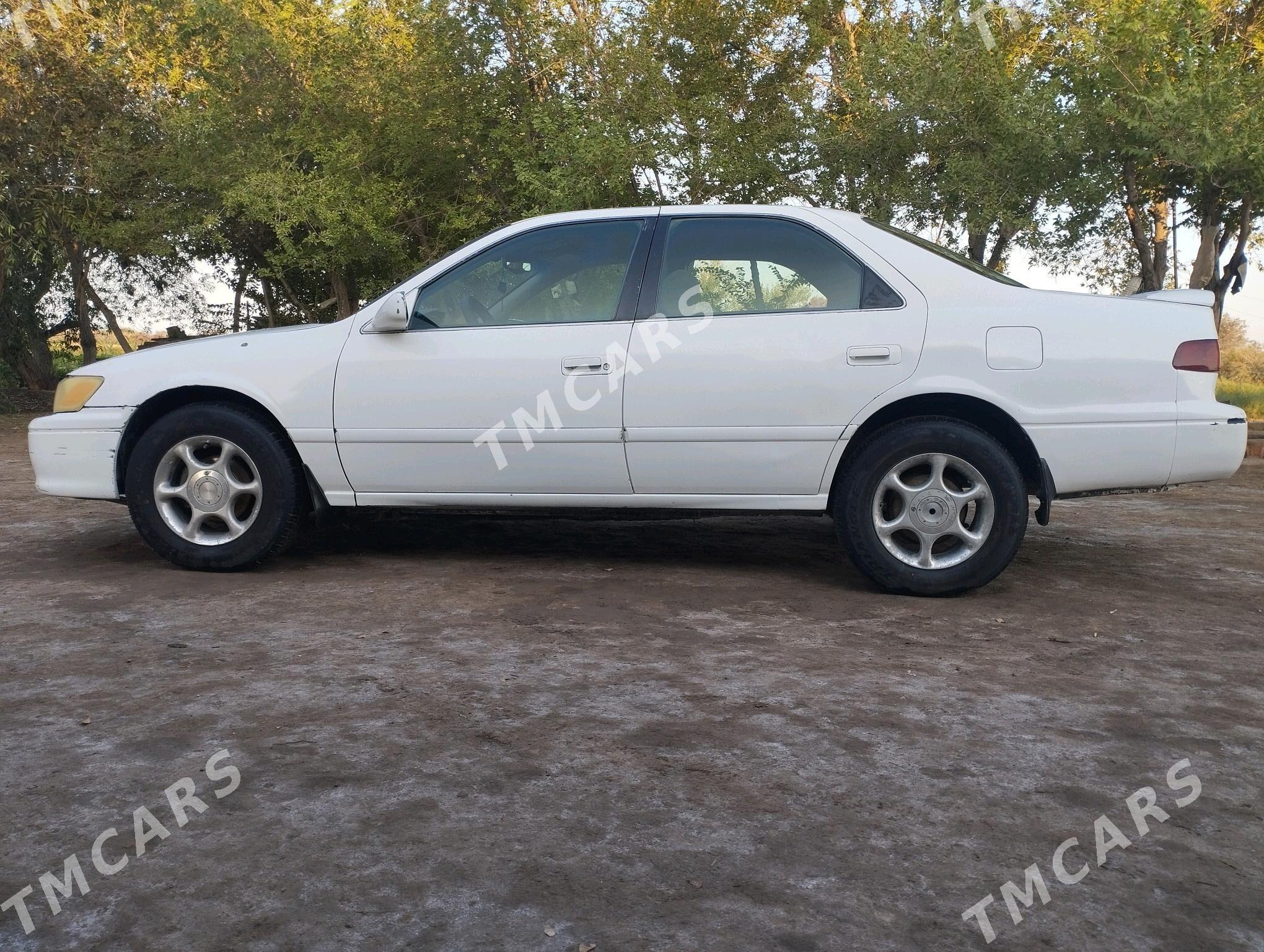 Toyota Camry 2000 - 140 000 TMT - Köneürgenç - img 5