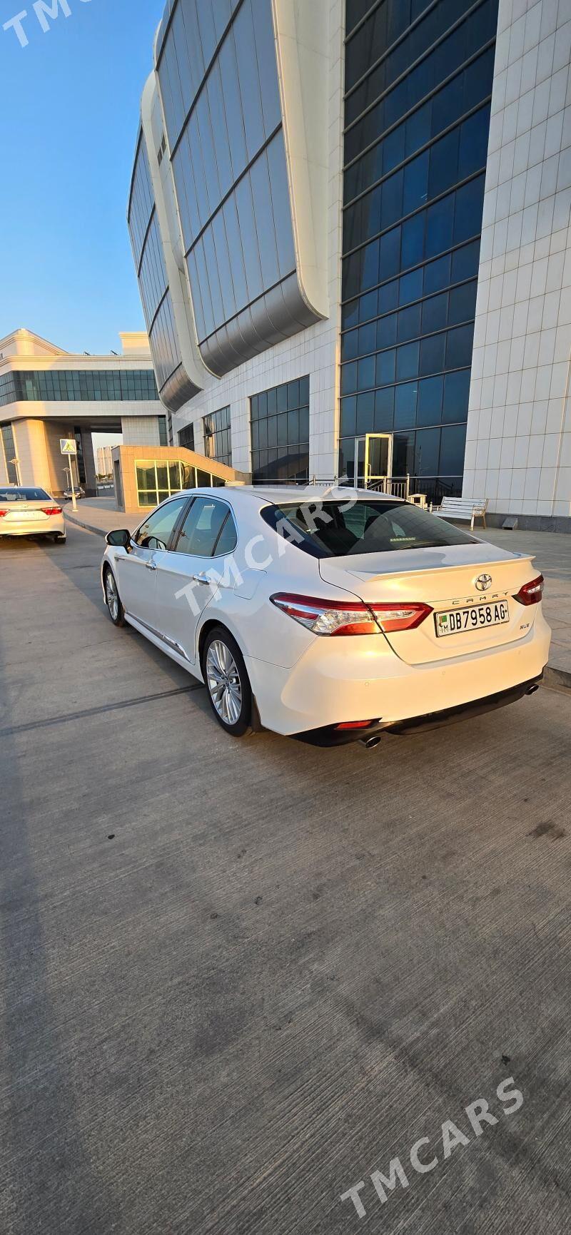 Toyota Camry 2018 - 330 000 TMT - 11 мкр - img 7