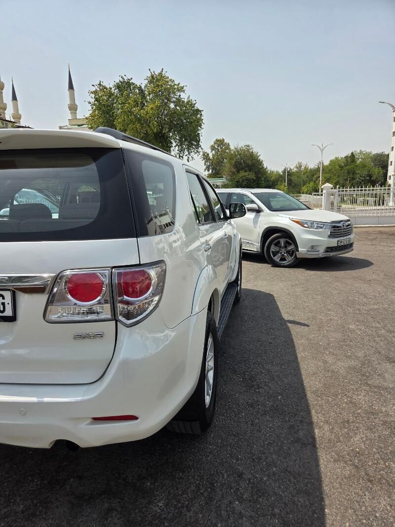 Toyota Fortuner 2014 - 355 000 TMT - Aşgabat - img 3