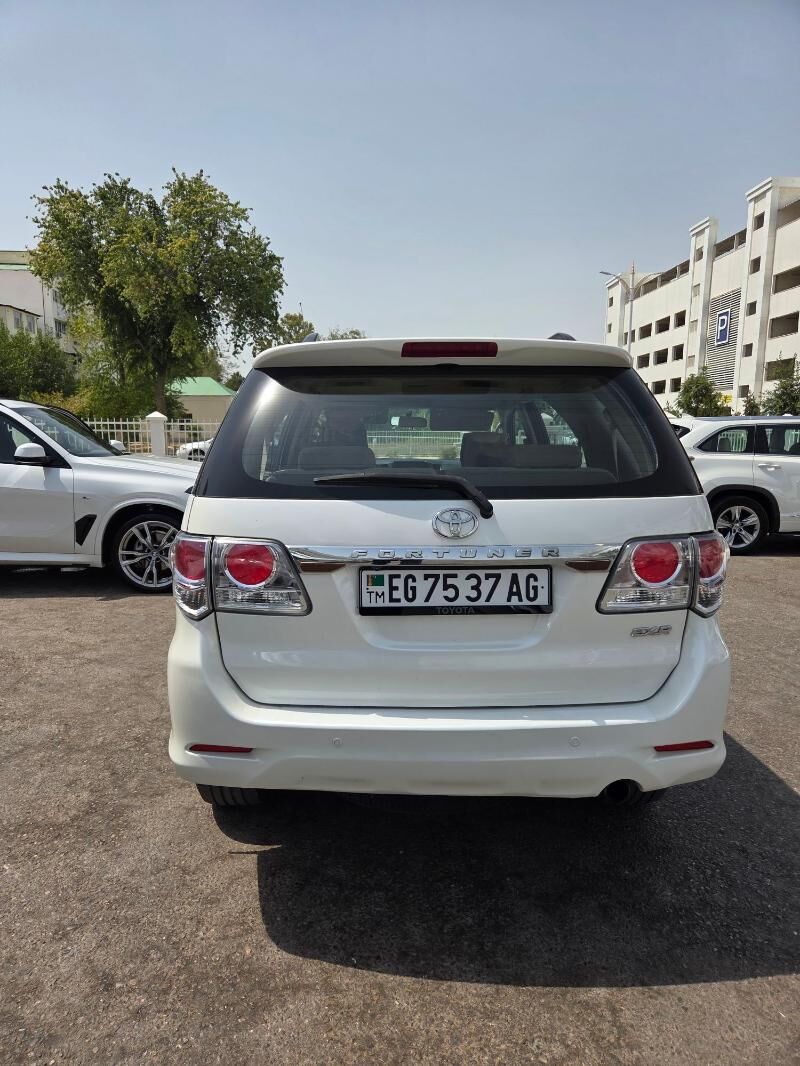 Toyota Fortuner 2014 - 355 000 TMT - Aşgabat - img 2