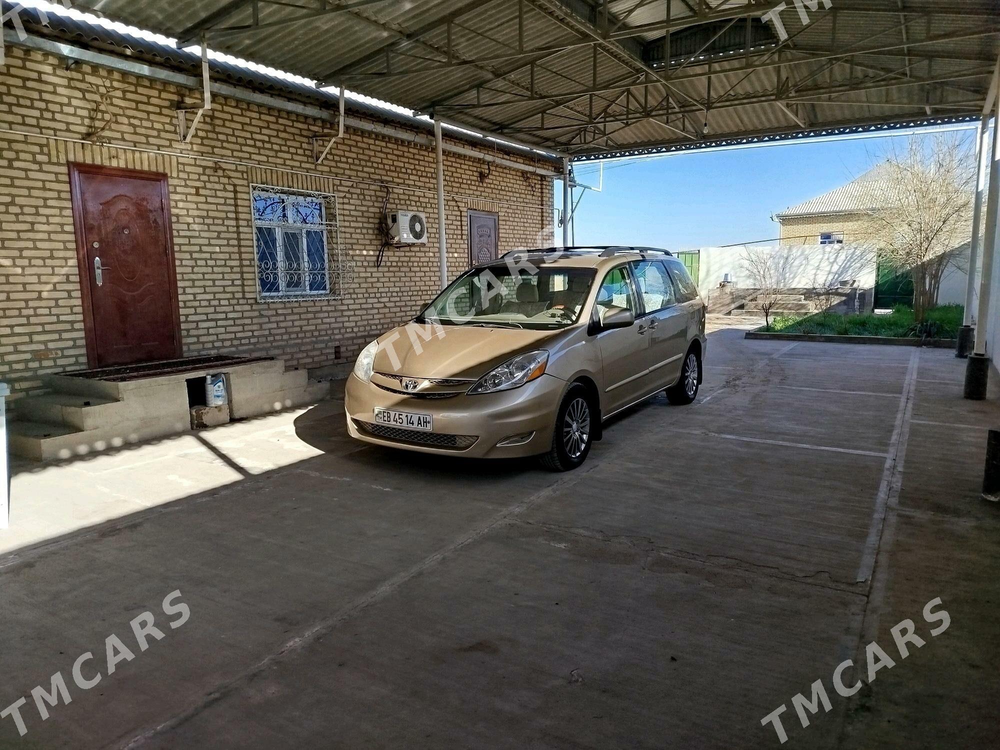 Toyota Sienna 2008 - 205 000 TMT - Tejen - img 4