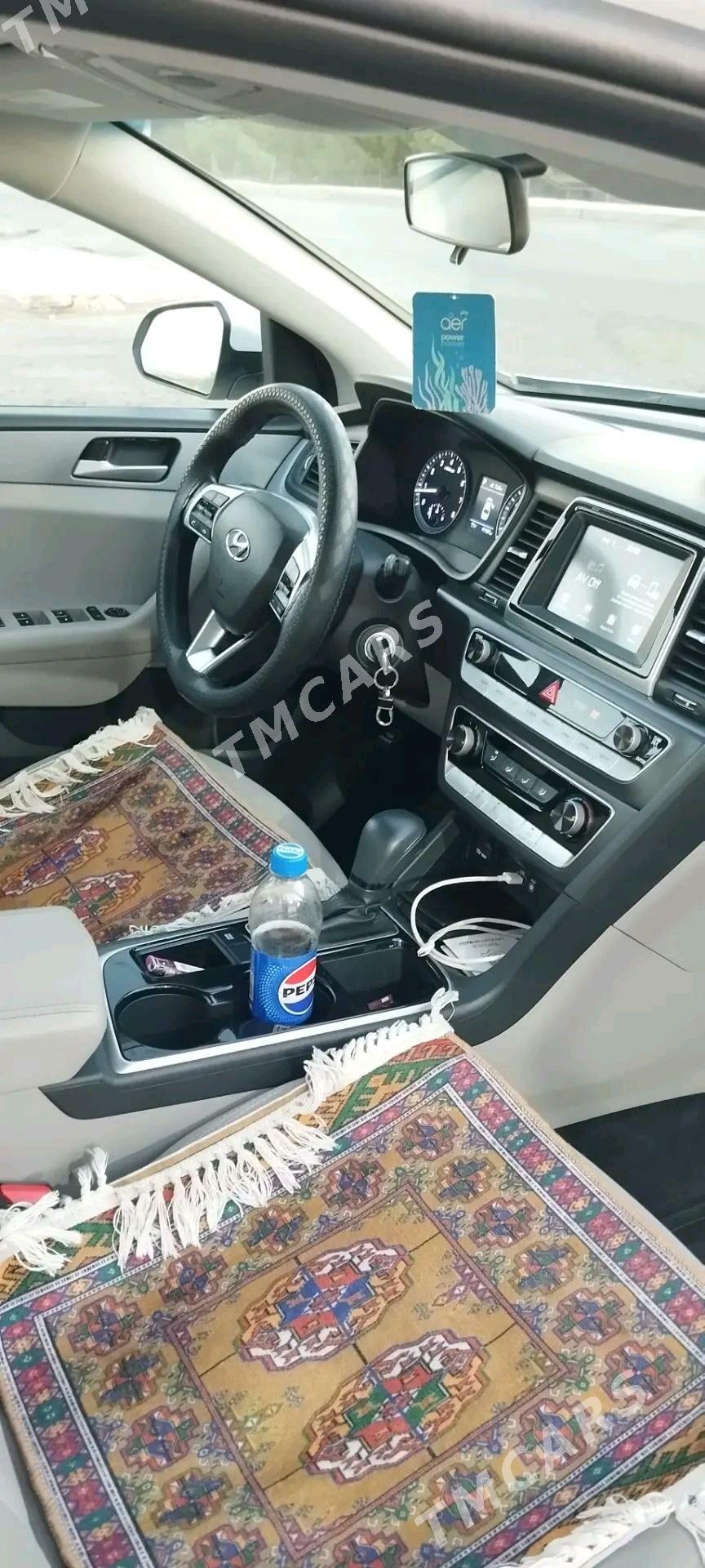 Hyundai Sonata 2019 - 200 000 TMT - Анев - img 6