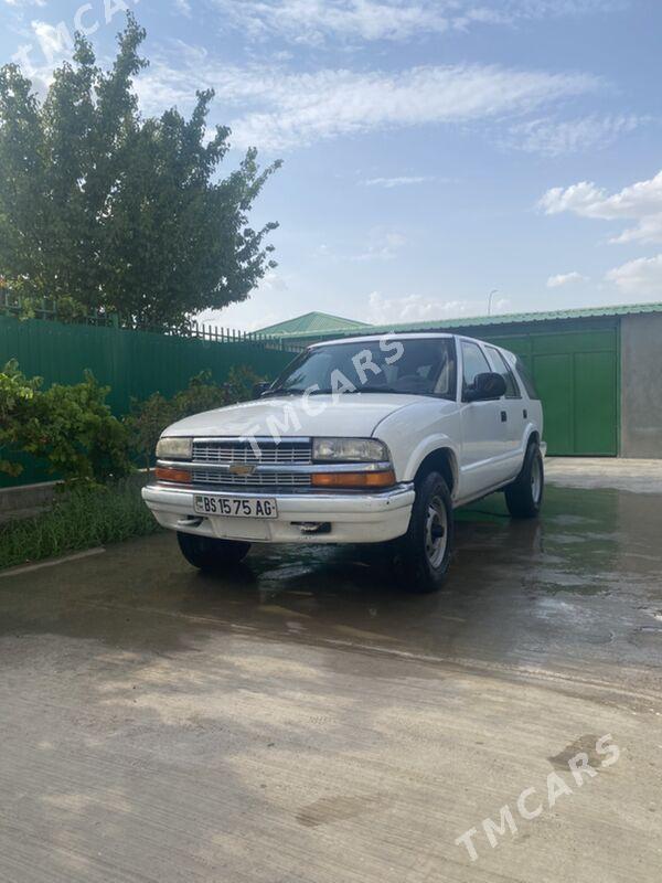 Chevrolet Blazer 1999 - 50 000 TMT - Тязе заман - img 3