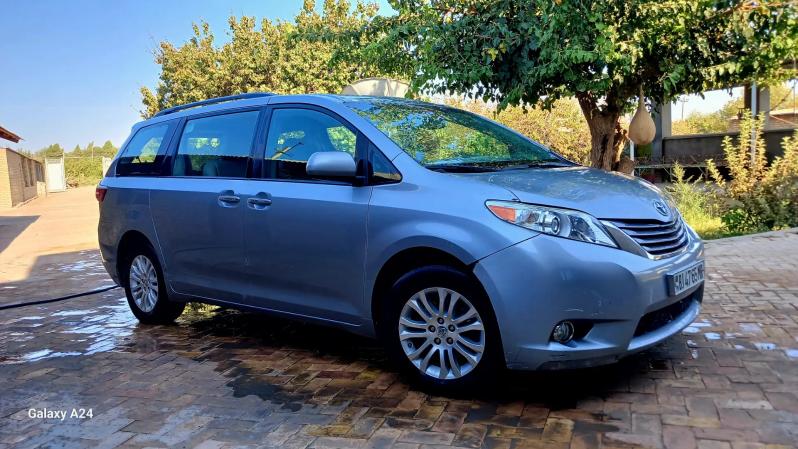 Toyota Sienna 2015 - 360 000 TMT - Baýramaly - img 8