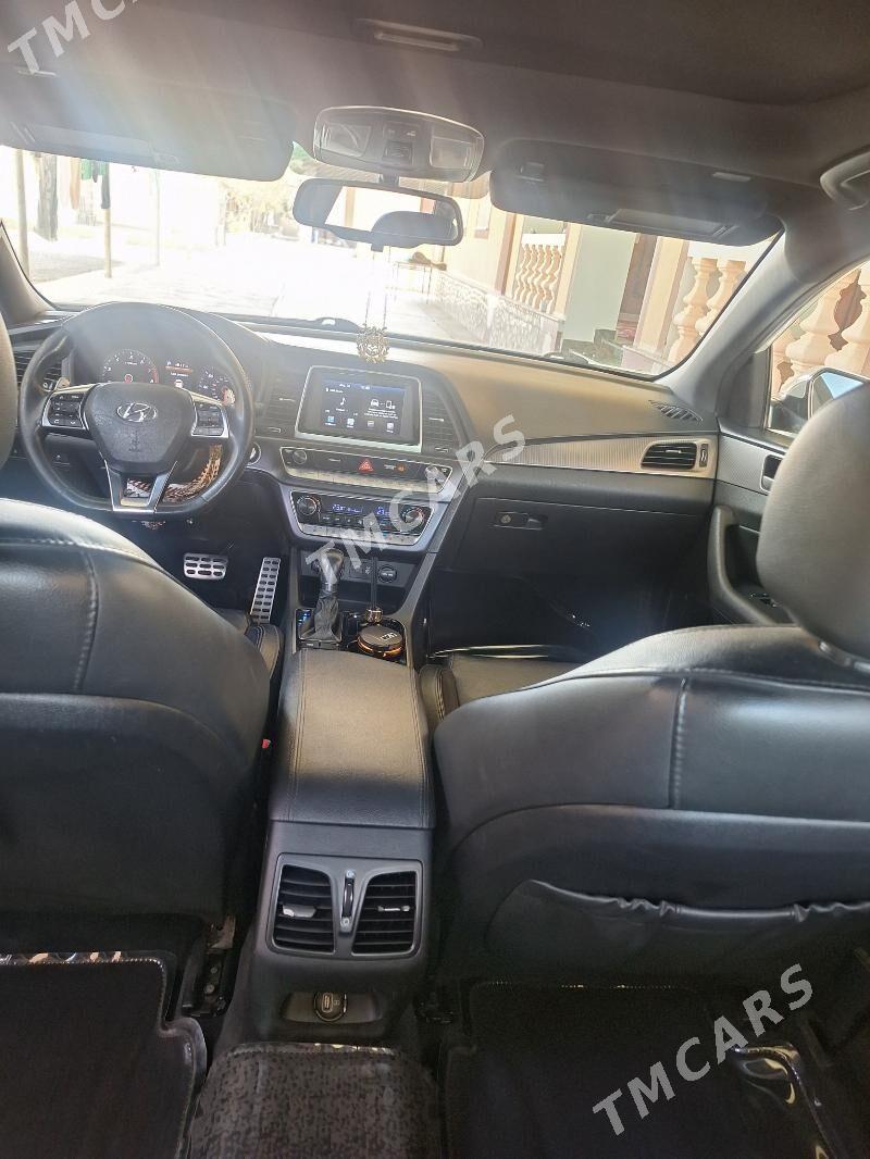 Hyundai Sonata 2018 - 240 000 TMT - Херрикгала - img 6