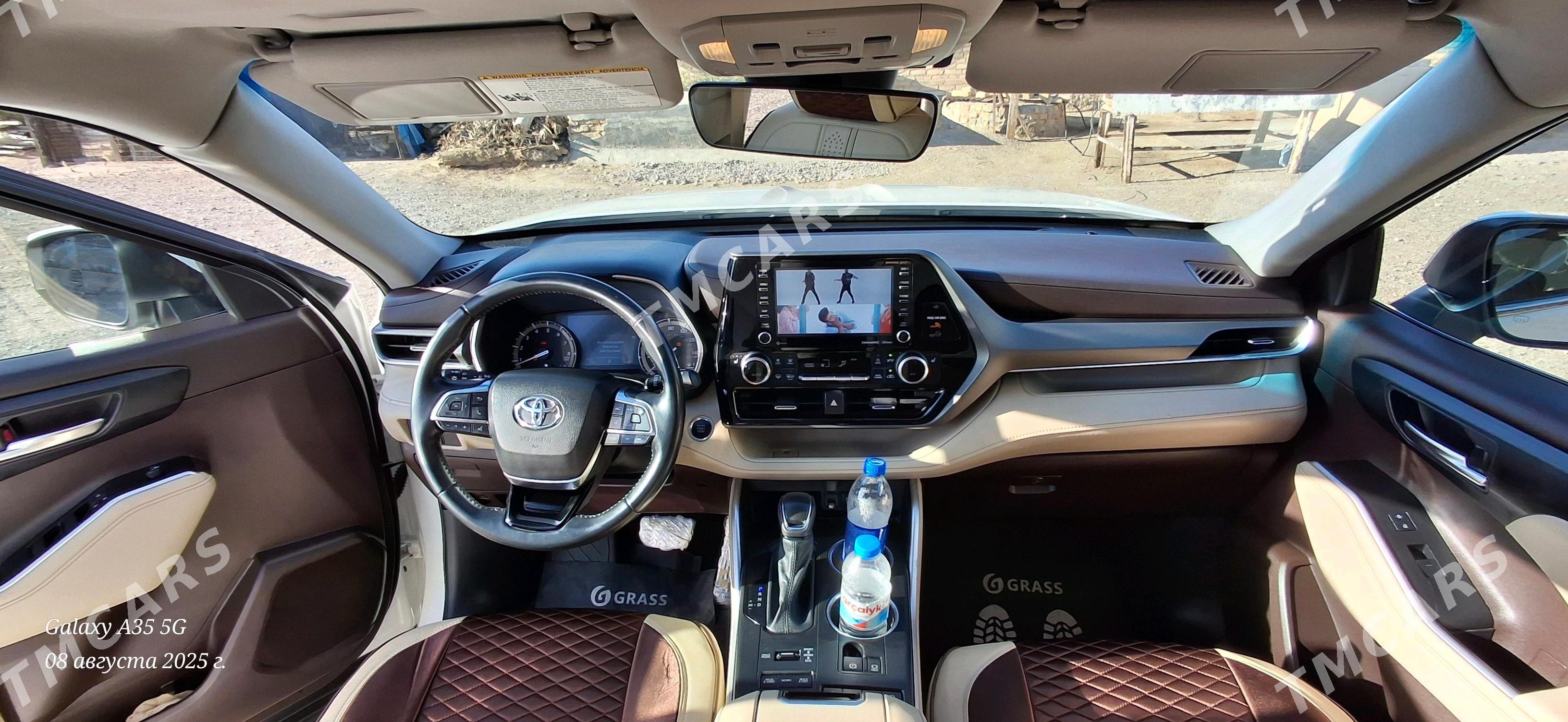 Toyota Highlander 2021 - 550 000 TMT - Серхетабат (Кушка) - img 8
