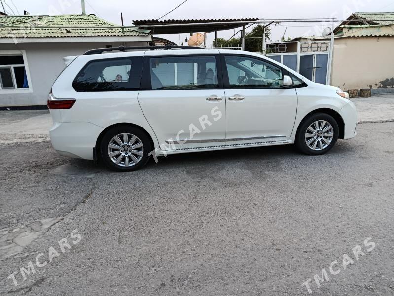 Toyota Sienna 2019 - 410 000 TMT - Ашхабад - img 4