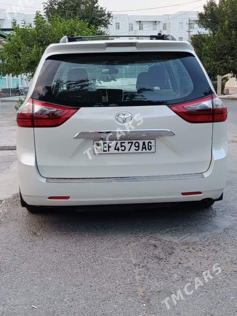 Toyota Sienna 2019 - 410 000 TMT - Ашхабад - img 5