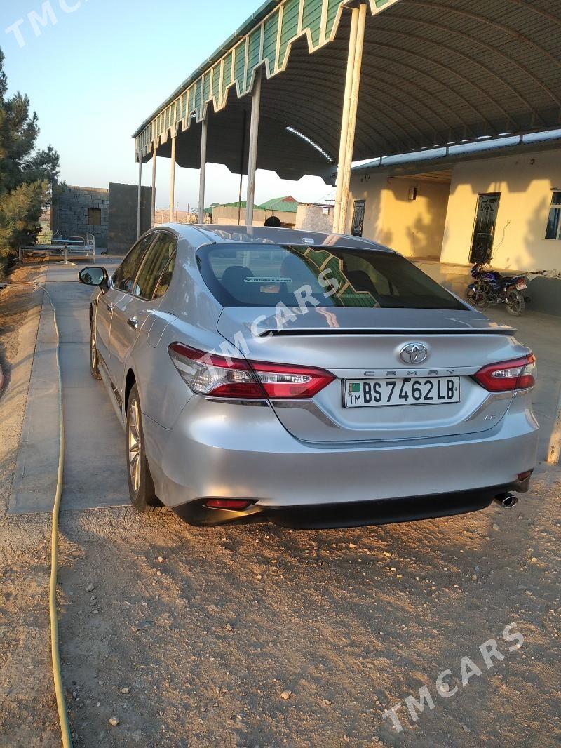 Toyota Camry 2020 - 250 000 TMT - Магданлы - img 3