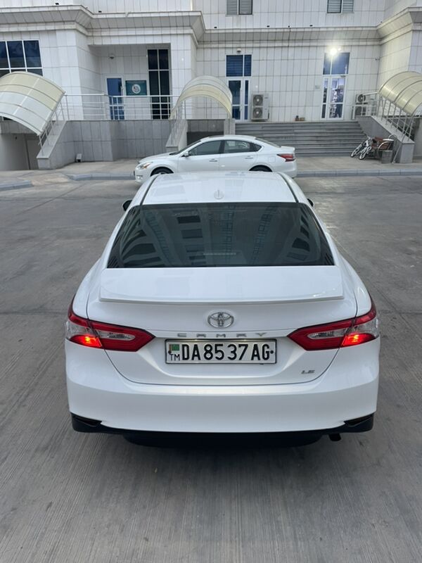 Toyota Camry 2019 - 285 000 TMT - Aşgabat - img 2