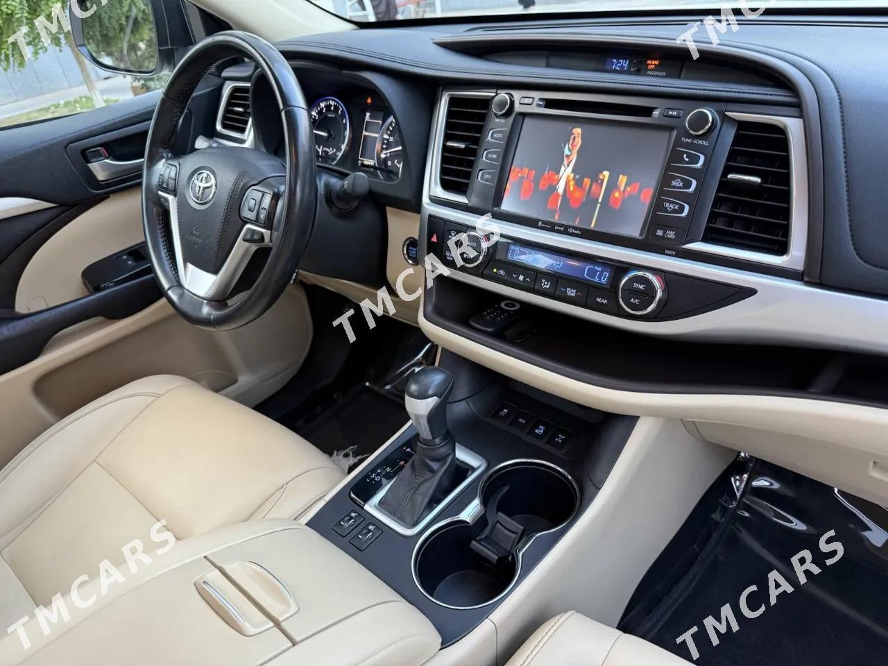 Toyota Highlander 2018 - 492 500 TMT - Aşgabat - img 3