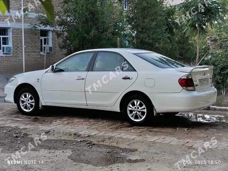 Toyota Camry 2005 - 135 000 TMT - Халач - img 4