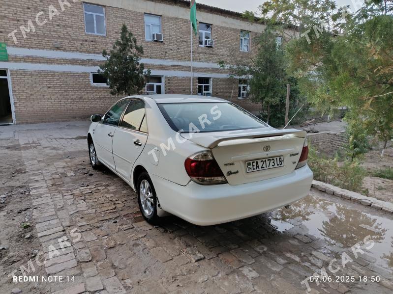 Toyota Camry 2005 - 135 000 TMT - Халач - img 5