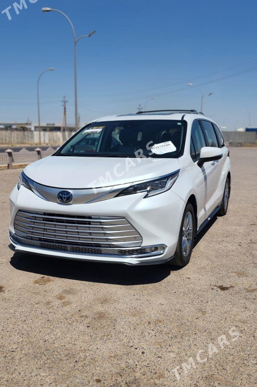 Toyota Sienna 2022 - 660 000 TMT - Мары - img 4