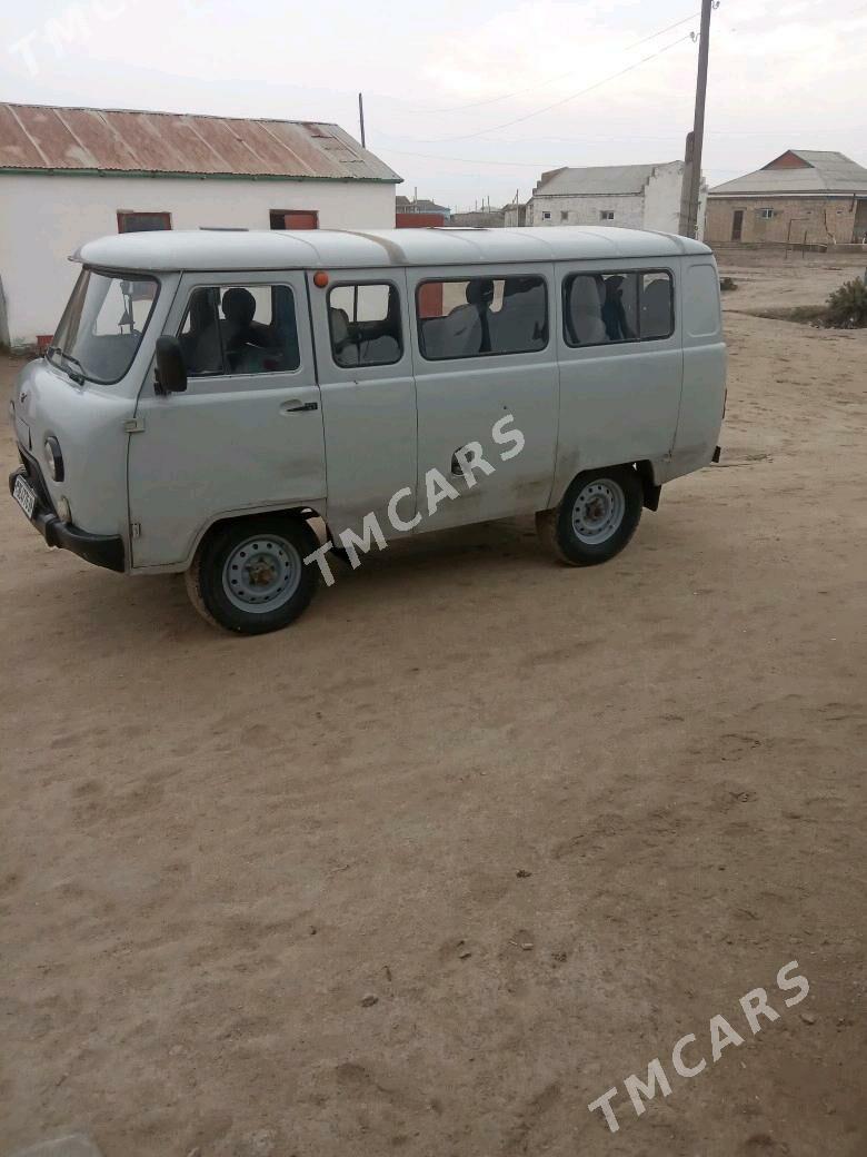 UAZ Profi 2004 - 28 000 TMT - Эсенгулы - img 4