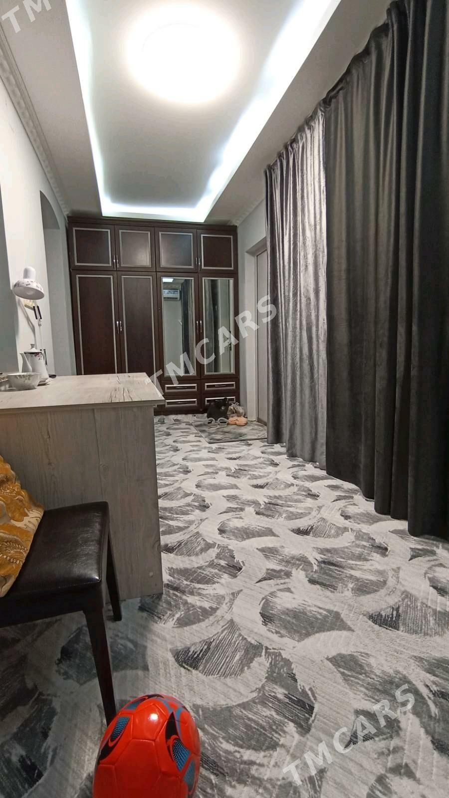 11 Мкр 1 этаж 1 ком + подвал - Aşgabat - img 9
