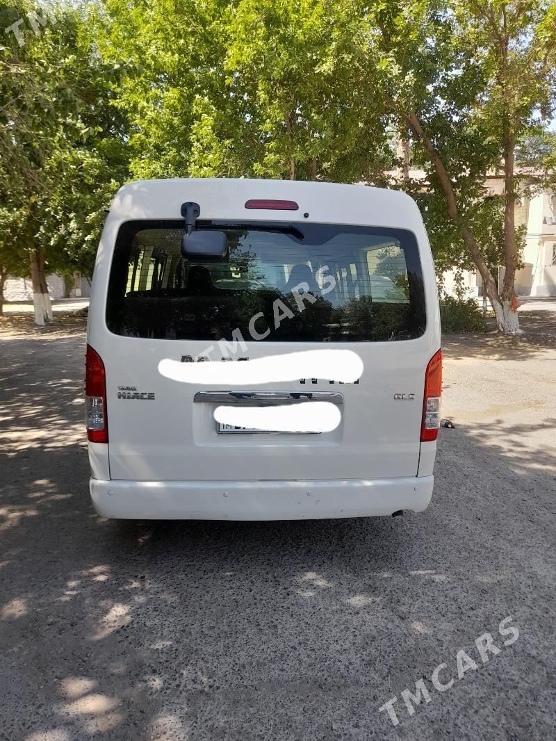 Toyota Hiace 2015 - 410 000 TMT - Анев - img 2