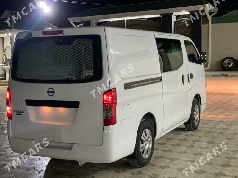Nissan Urvan 2019 - 320 000 TMT - Мары - img 7