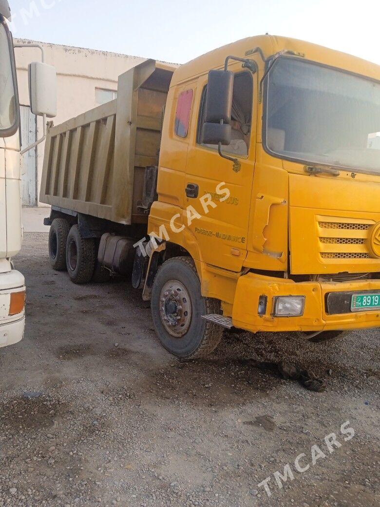 Howo Sinotruk 2014 - 400 000 TMT - Джебел - img 2
