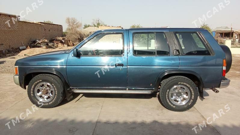 Nissan Pathfinder 1994 - 70 000 TMT - Серахс - img 7