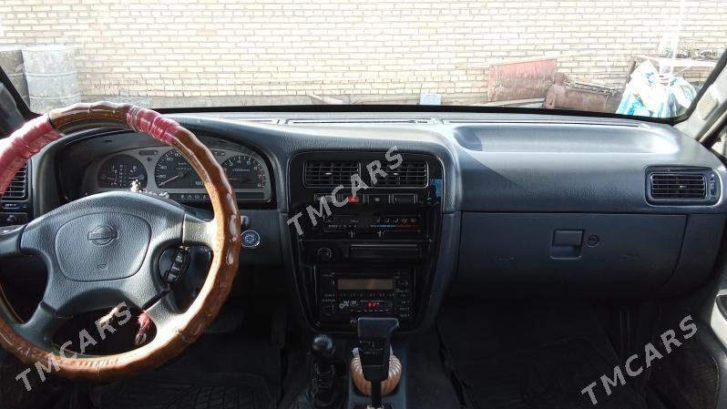 Nissan Pathfinder 1994 - 70 000 TMT - Серахс - img 6