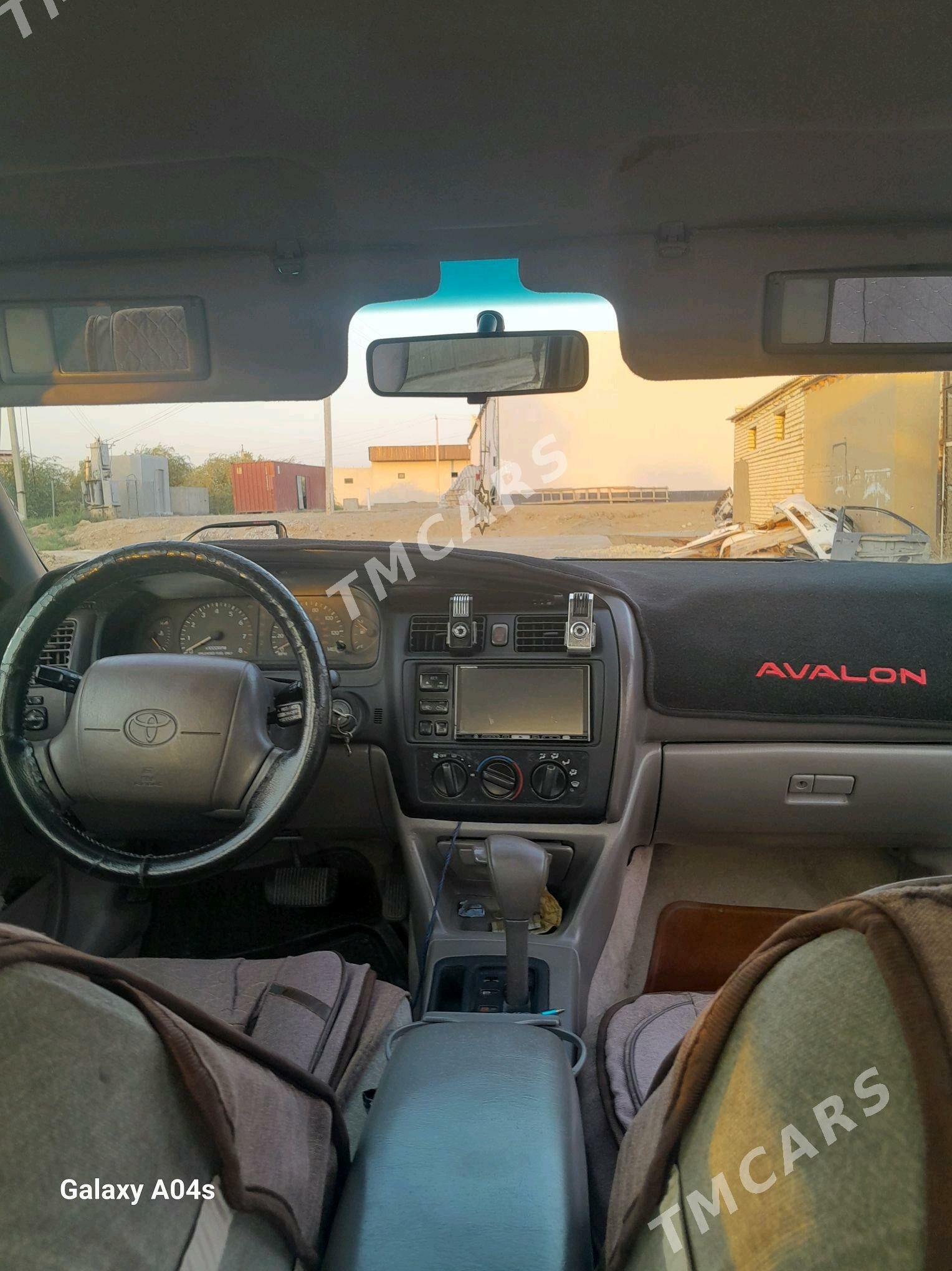 Toyota Avalon 1998 - 130 000 TMT - Wekilbazar - img 3