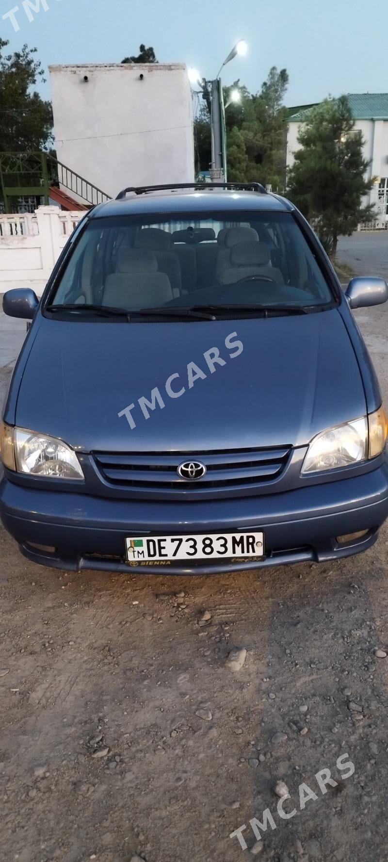 Toyota Sienna 2001 - 128 000 TMT - Мары - img 5