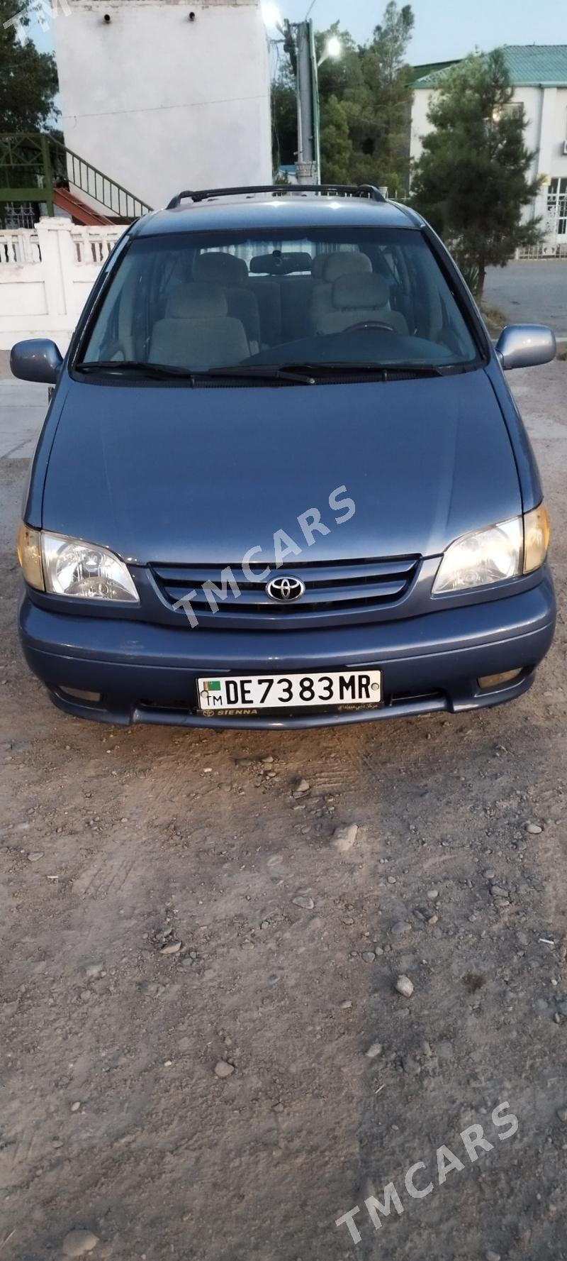 Toyota Sienna 2001 - 128 000 TMT - Мары - img 2