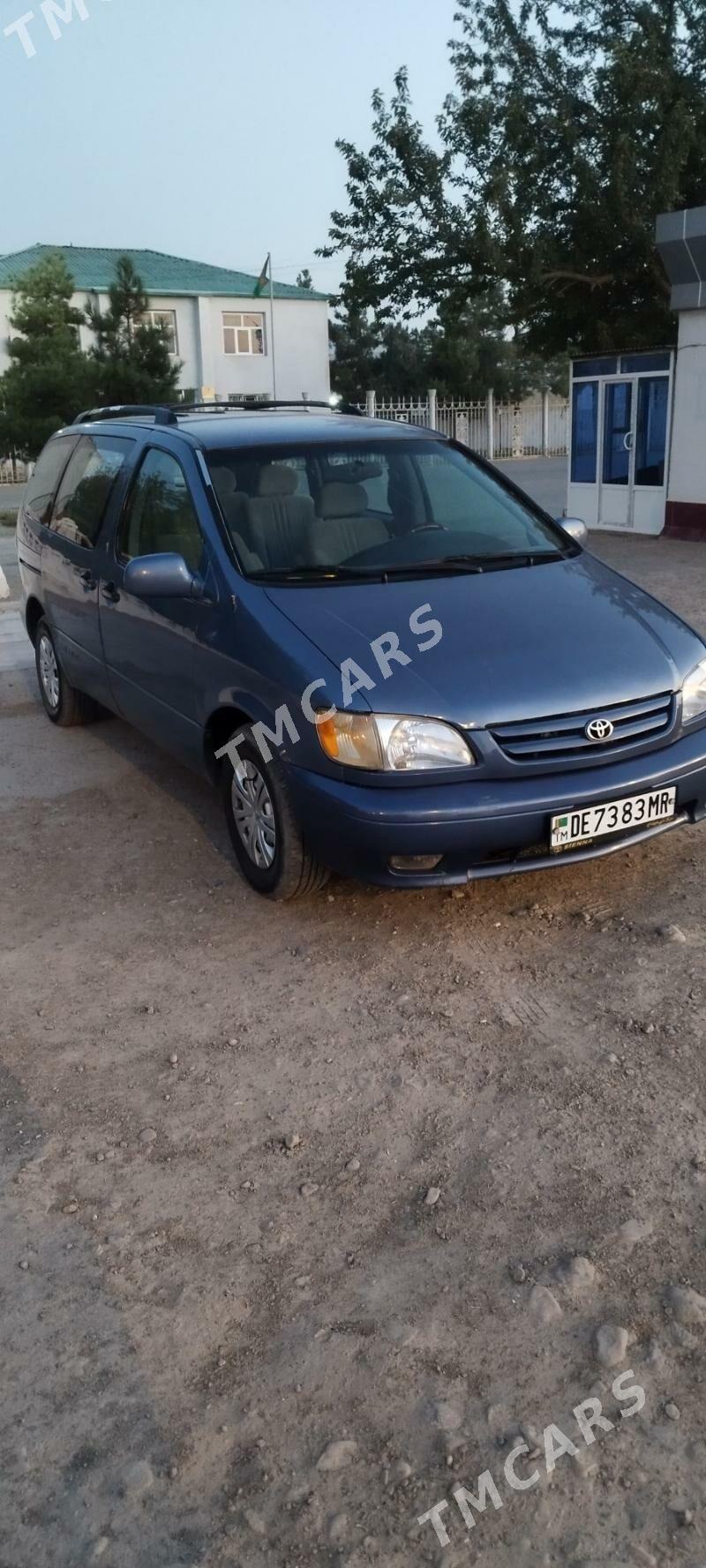 Toyota Sienna 2001 - 128 000 TMT - Мары - img 6
