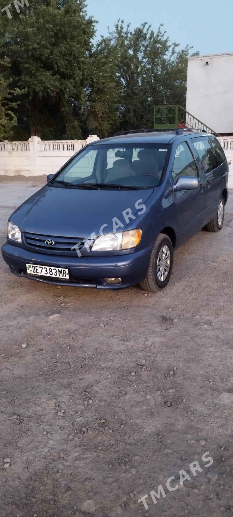 Toyota Sienna 2001 - 128 000 TMT - Мары - img 3