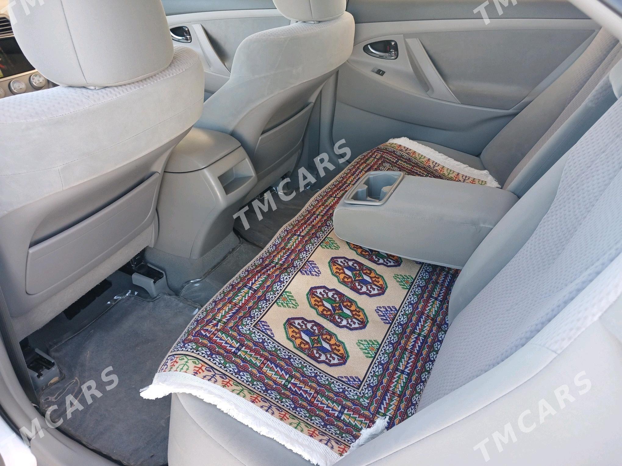Toyota Camry 2011 - 230 000 TMT - Гурбансолтан Едже - img 3