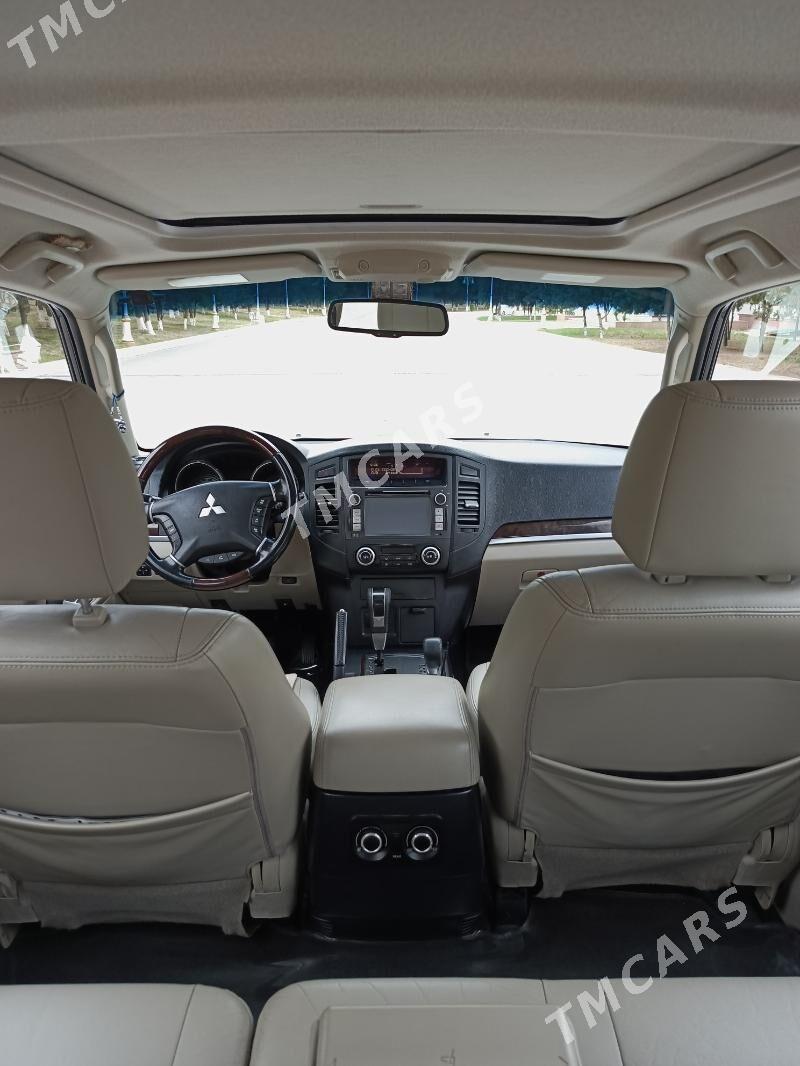 Mitsubishi Pajero 2011 - 255 000 TMT - Гуртли - img 4