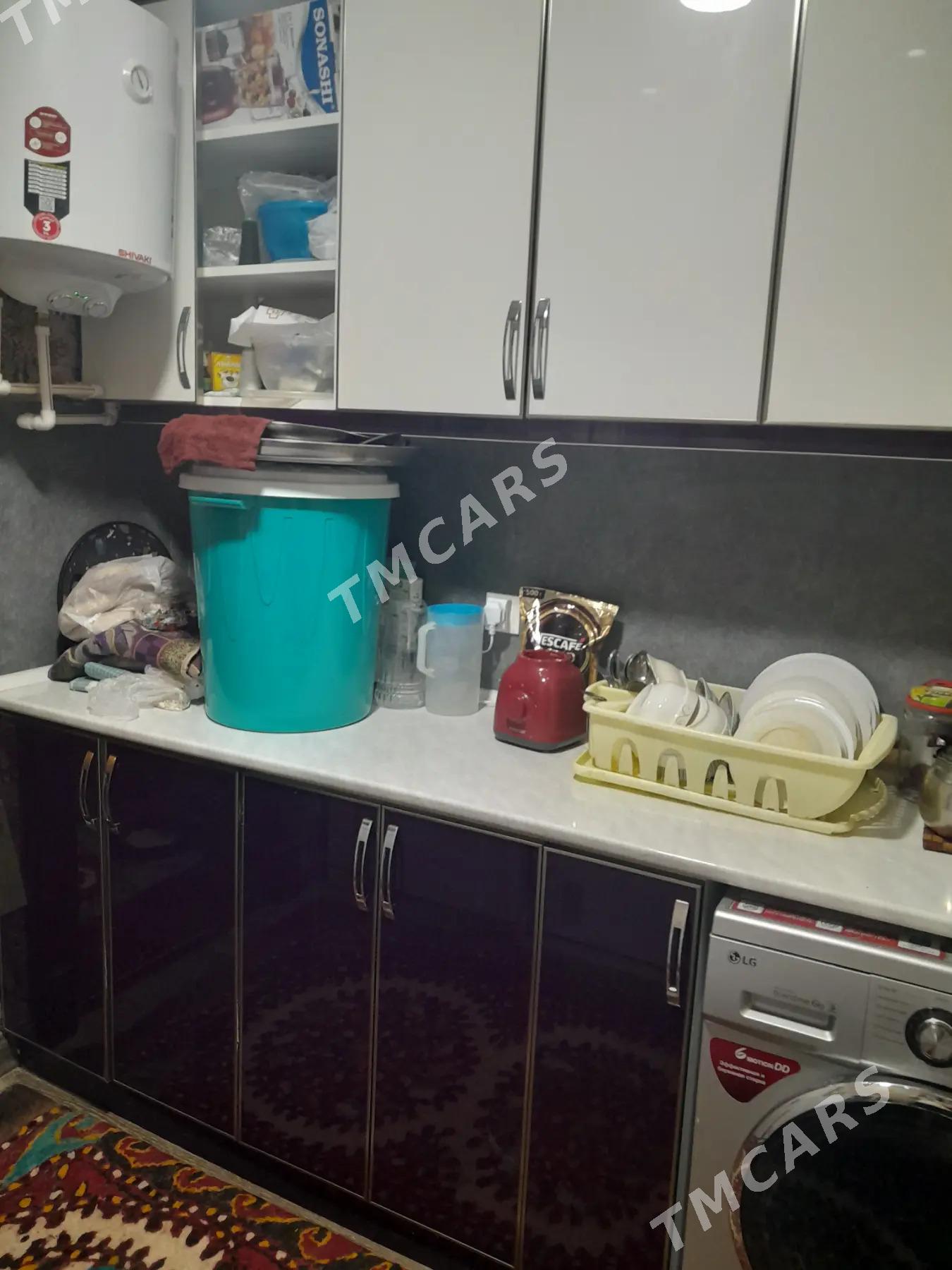 Eýesinden 9mkr 4/1etaz 2komnat - 9 мкр - img 3